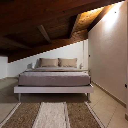 Monicas Place * Santa Giusta